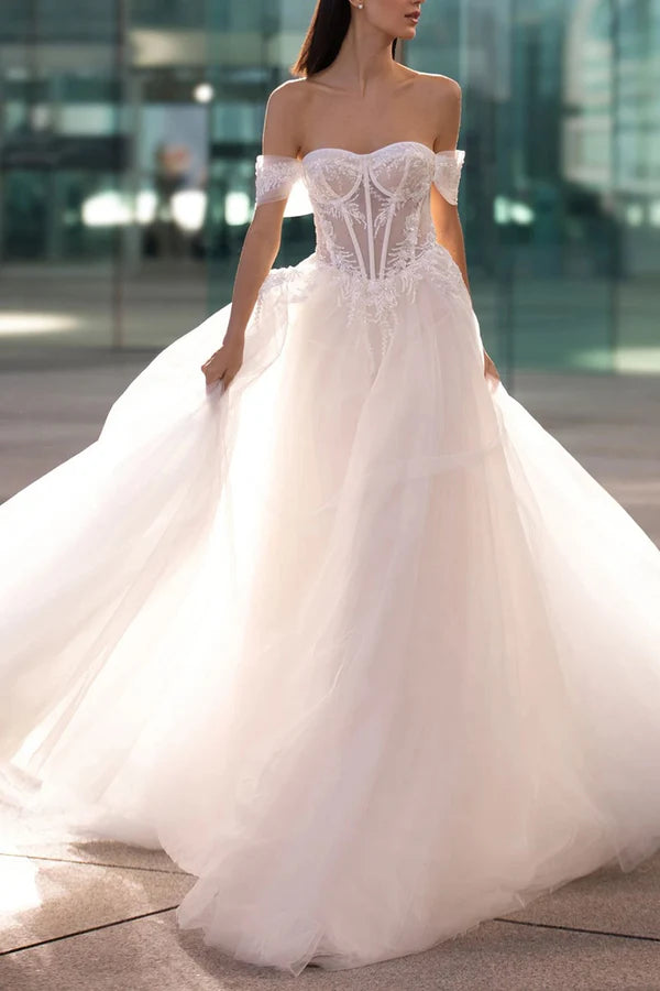 Abito da sposa in stile country con scollo a cuore e scollo a V